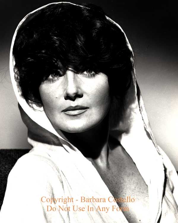 Las Vegas New York Entertainer Barbara Costello Model Photo